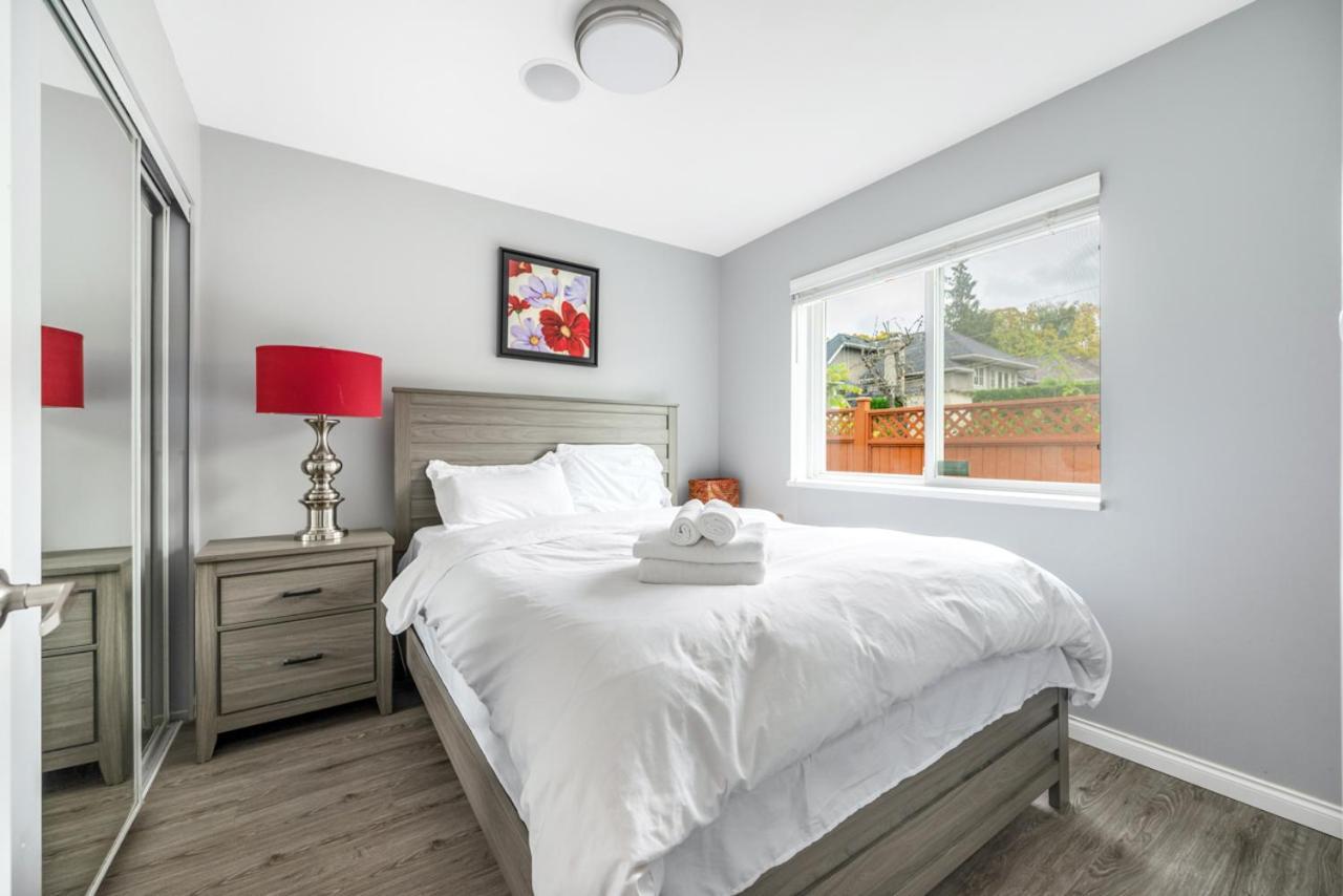 Stylish Dual Bedroom Suite In Van West バンクーバー エクステリア 写真