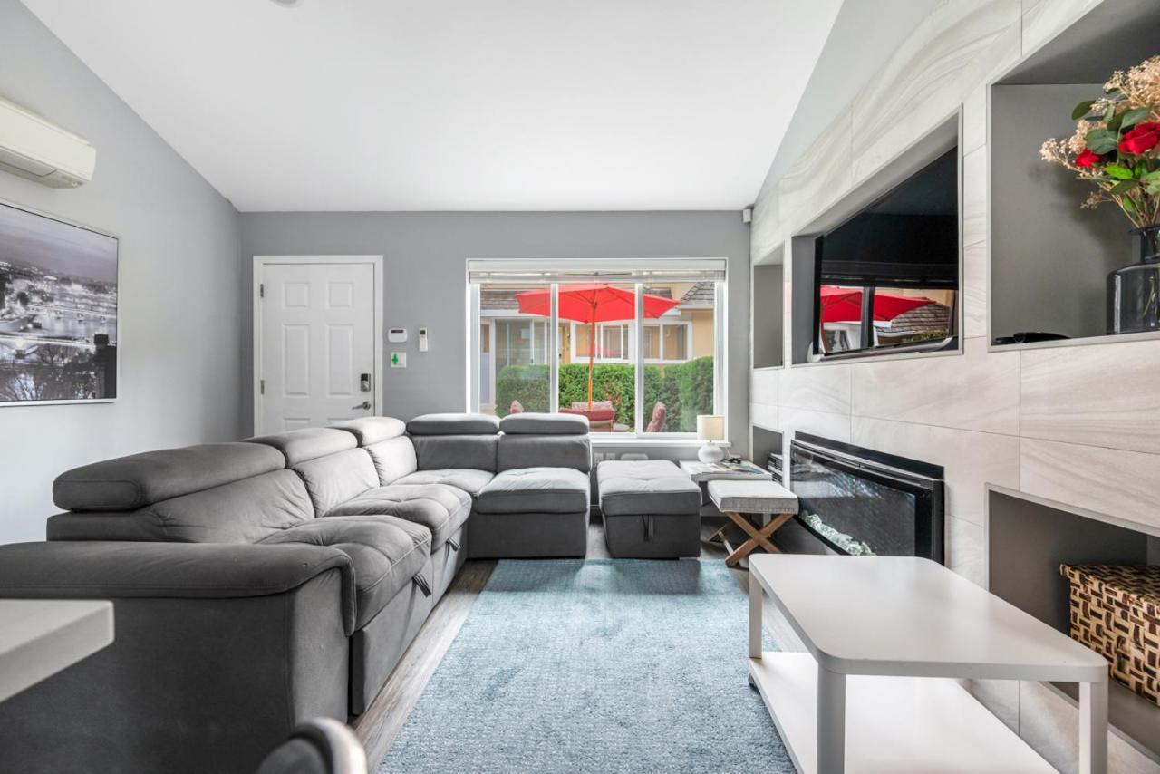 Stylish Dual Bedroom Suite In Van West バンクーバー エクステリア 写真