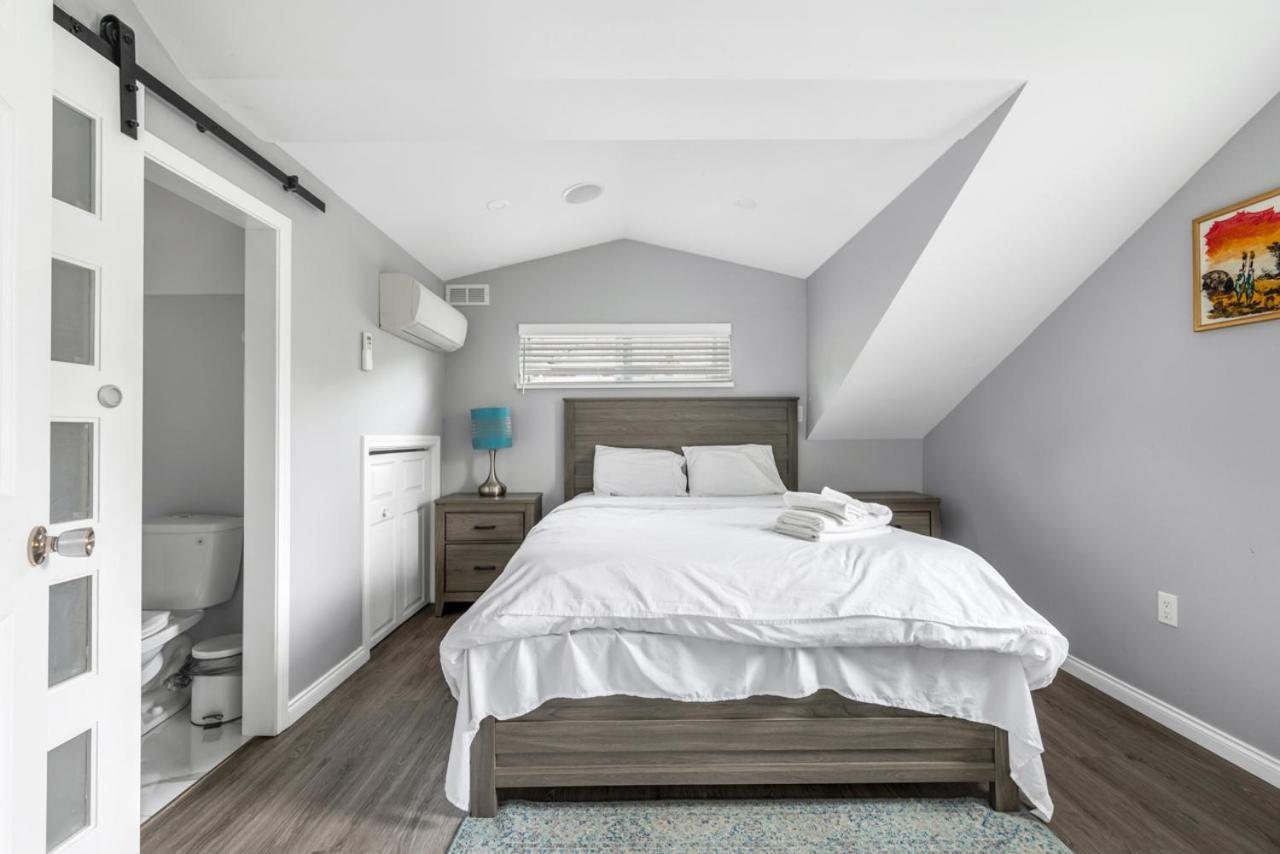 Stylish Dual Bedroom Suite In Van West バンクーバー エクステリア 写真